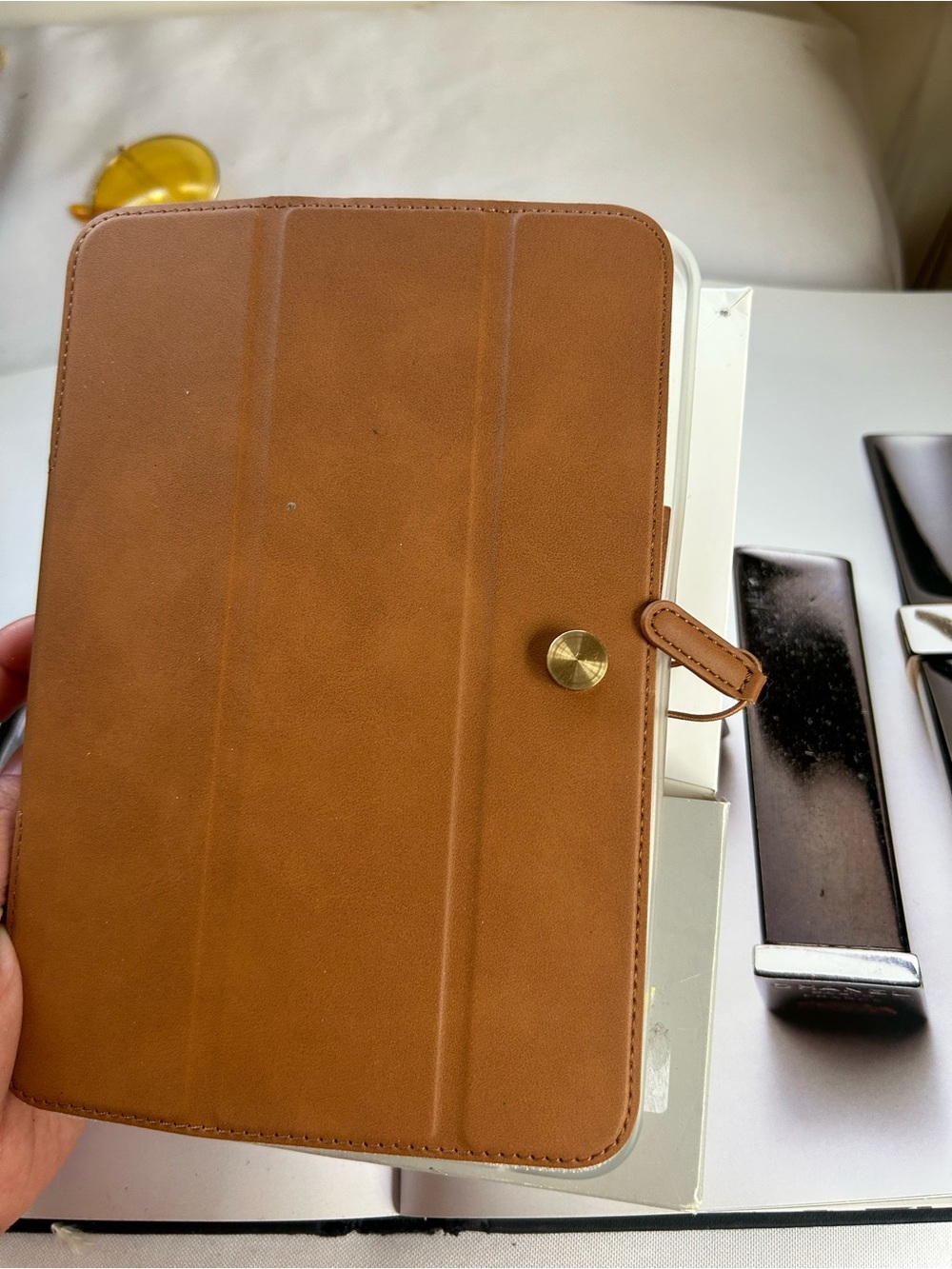 Heyday iPad mini 6 Classic Tan Leather Tablet Folio Case new - Picture 2 of 8